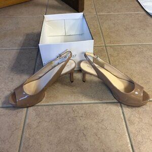 Nine west Size 8M Sling Back Natural Soy